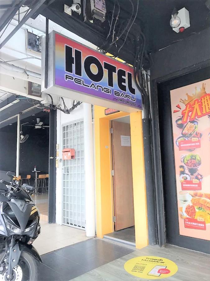 Oyo 90465 Pelangi Baru Hotel Johor Bahru Exterior foto